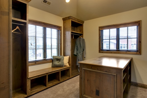 storage-cabinets-company-west-seattle